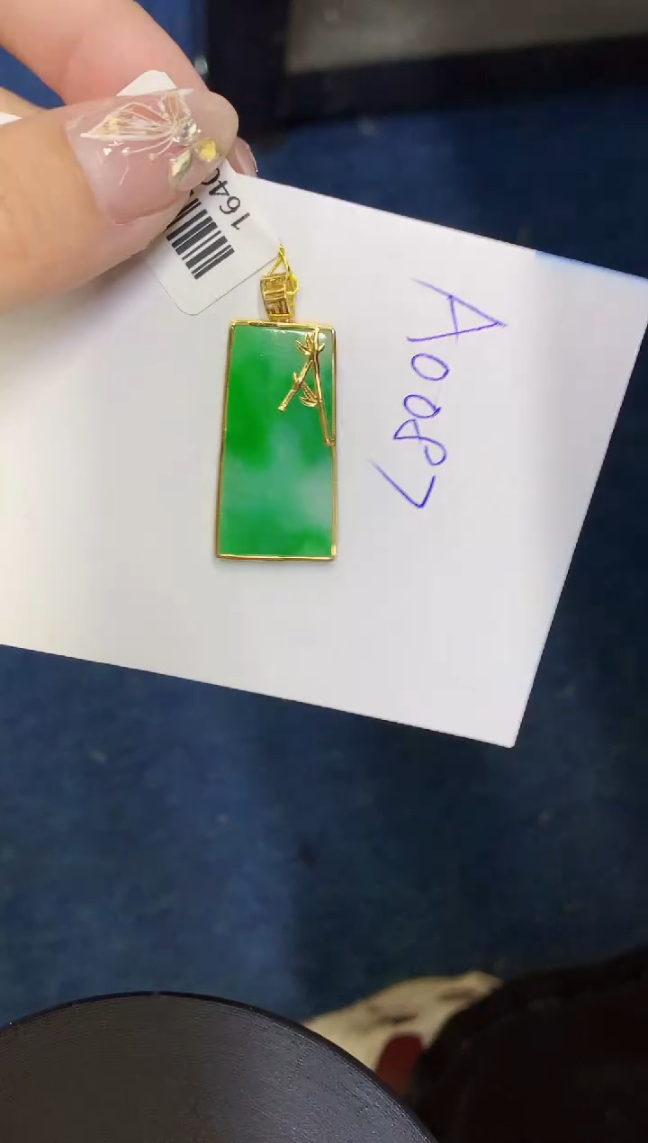 【闪购商品】翡翠颈饰18K金镶嵌000000000000