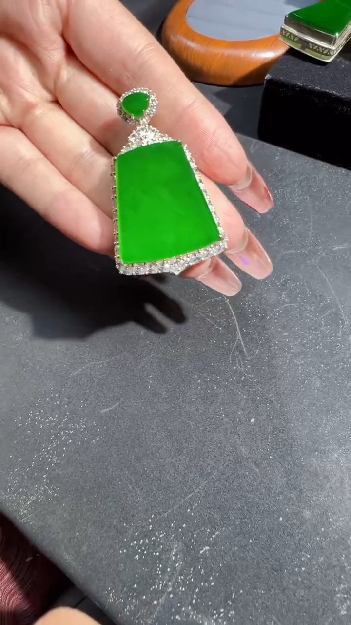 【闪购商品】定制翡翠未镶嵌无事牌1