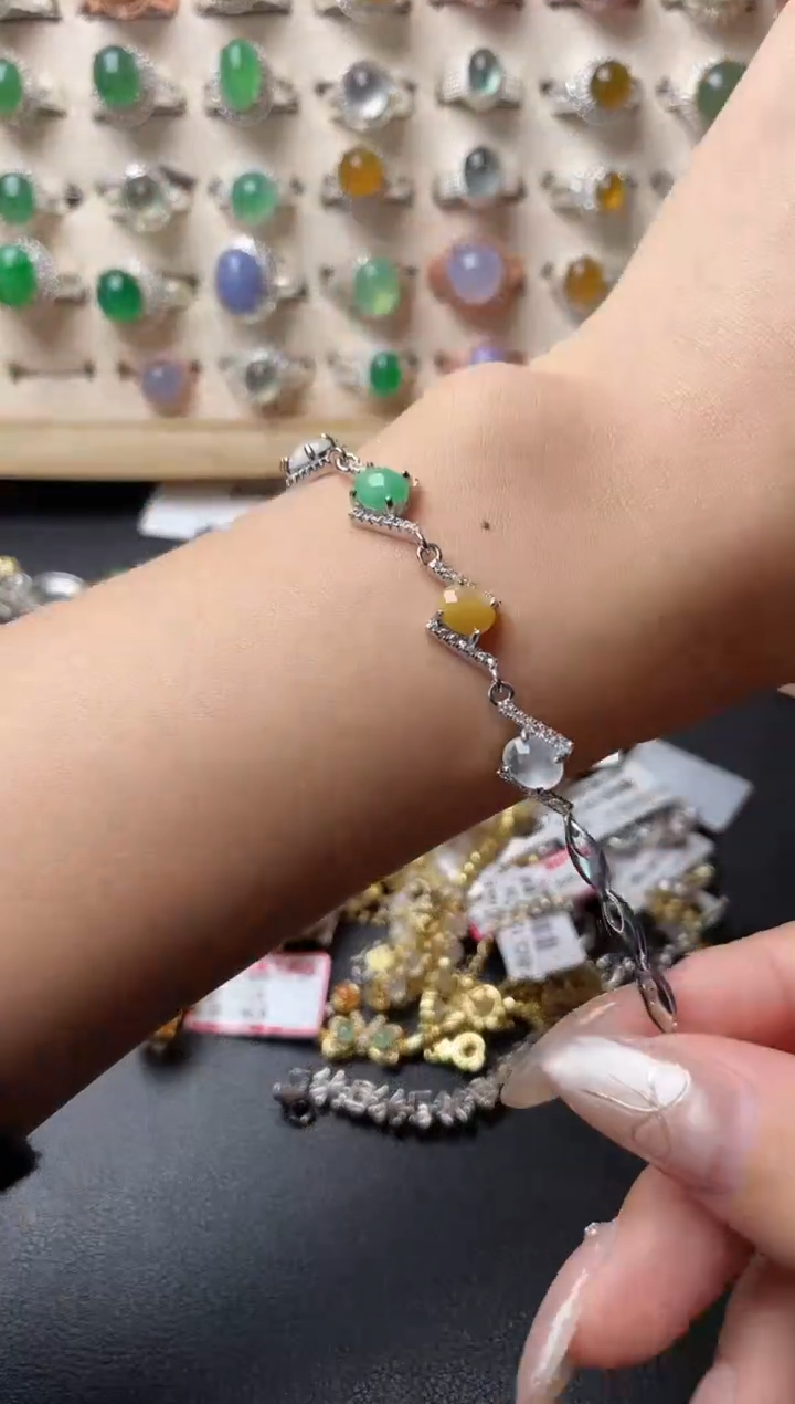 【闪购商品】翡翠戒指银S925镶嵌一物一证一礼盒