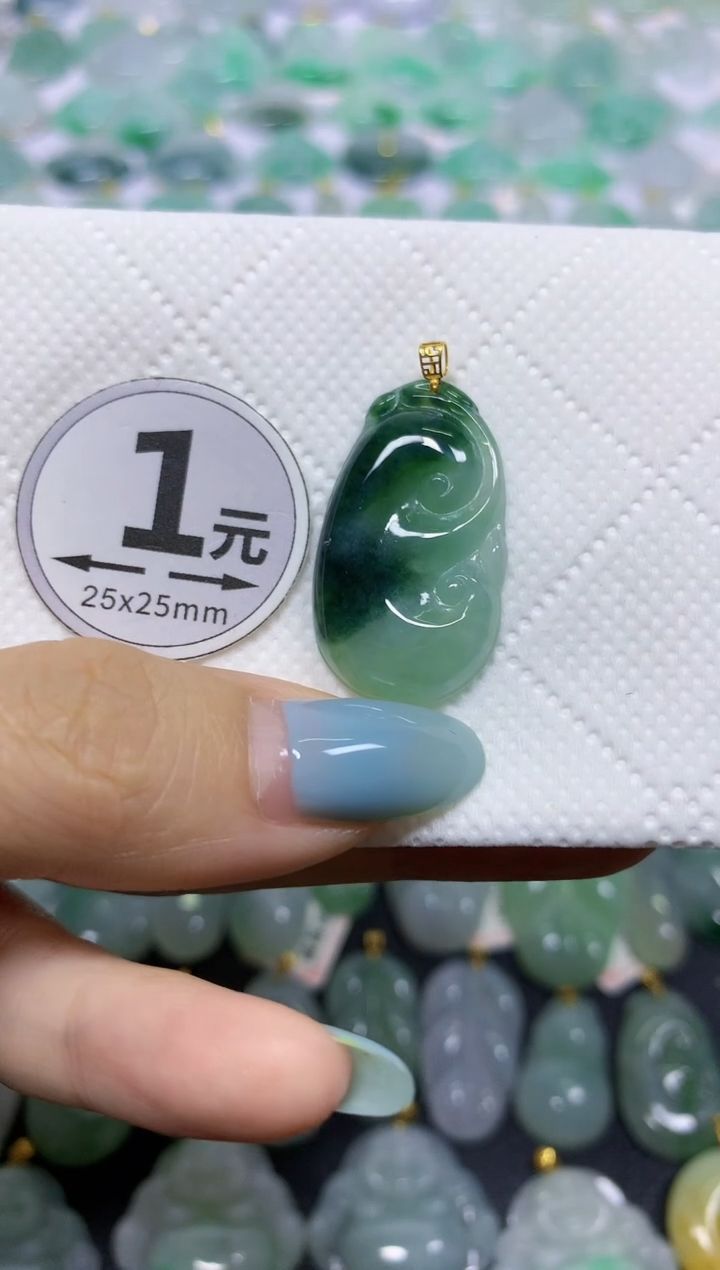 翡翠18K金镶嵌颈饰天然翡翠A货