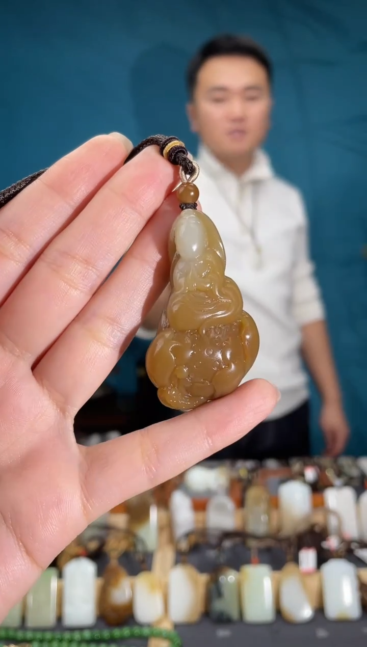 颈饰未镶嵌和田玉1