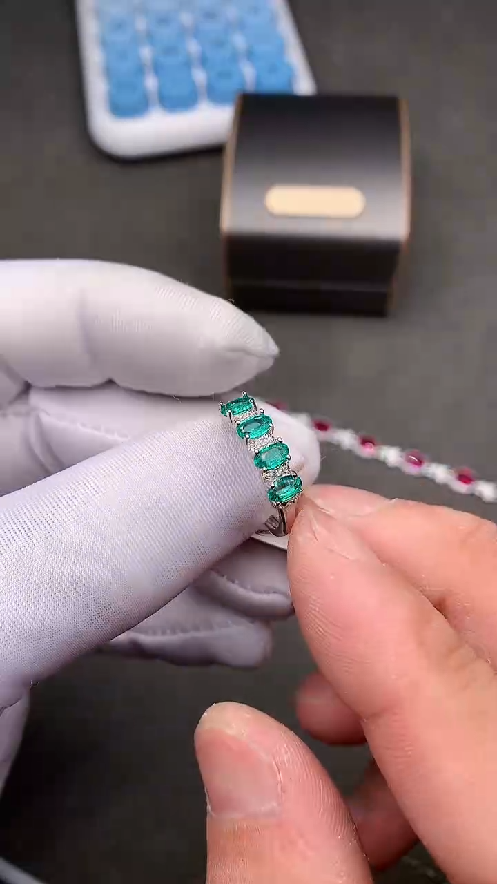 【闪购商品】祖母绿戒指银S925镶嵌.........