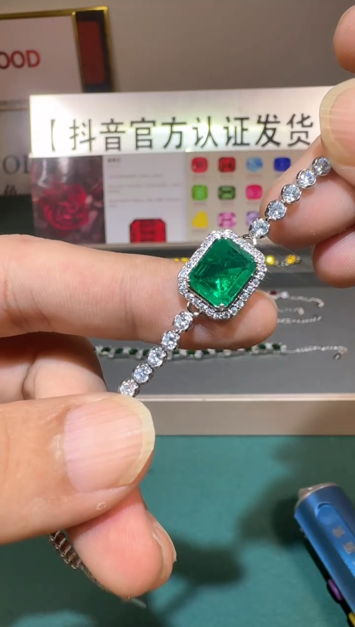 手链18K金镶嵌祖母绿1