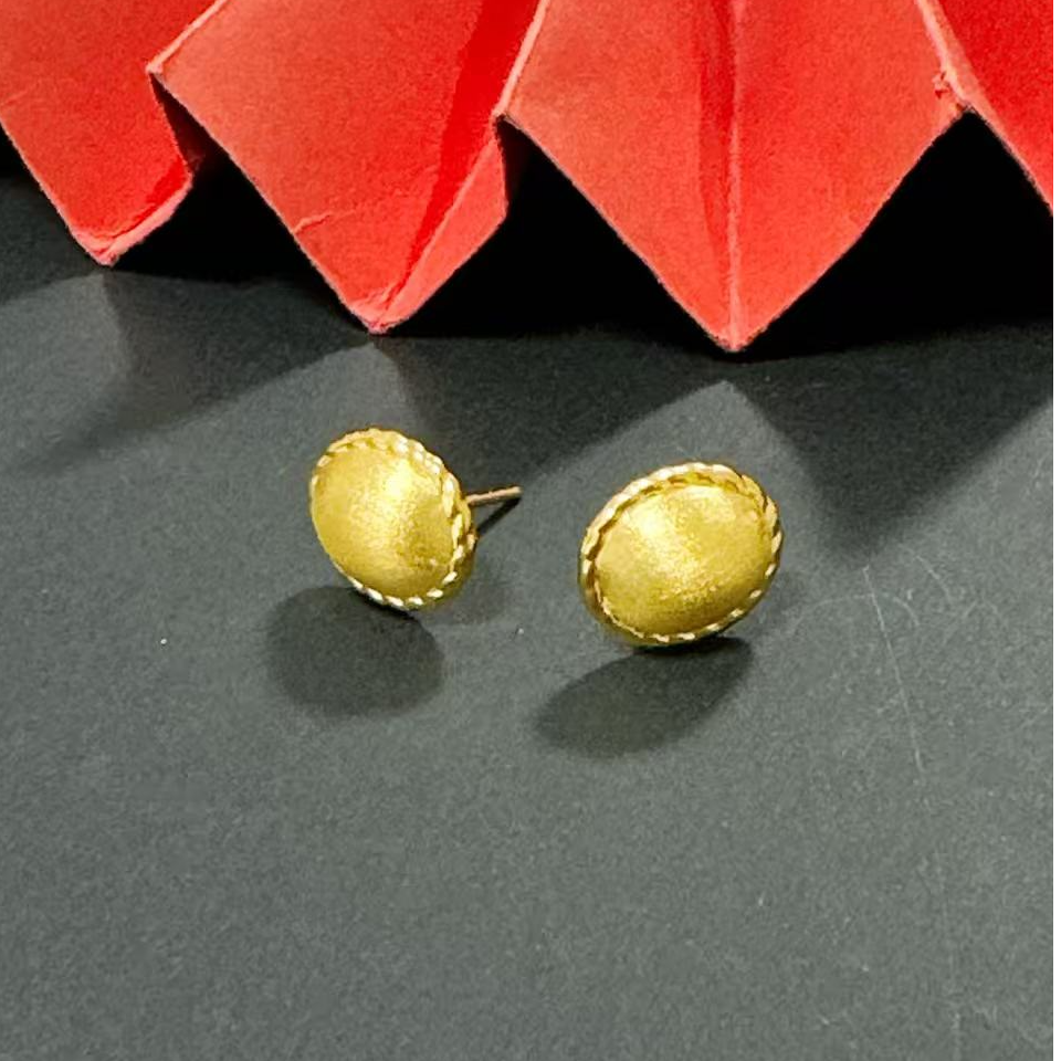 姐妹黄金 足金999 简约丝绸蛋面椭圆耳饰