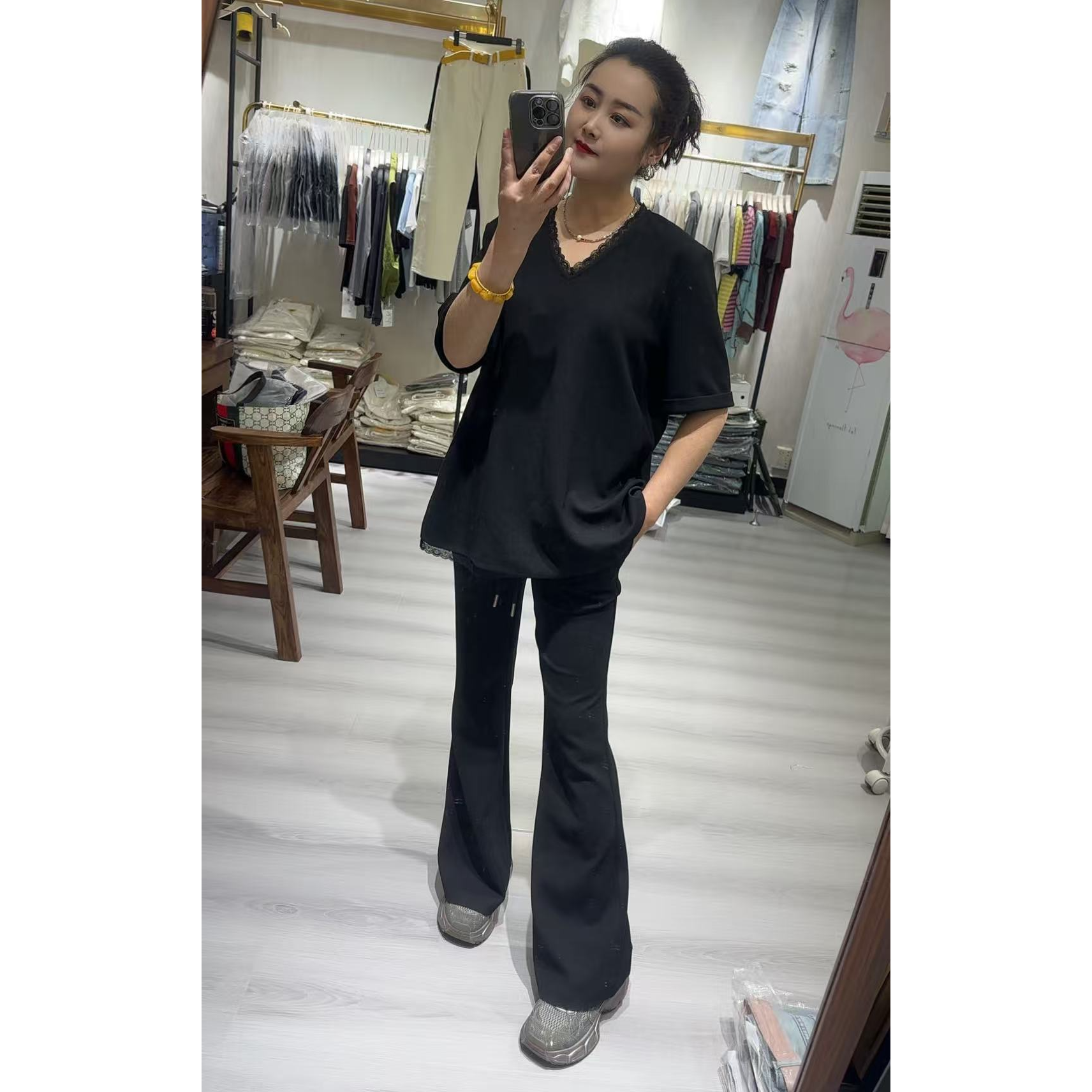 美丽家欧韩精品洋气巨显瘦上衣喇叭裤套装