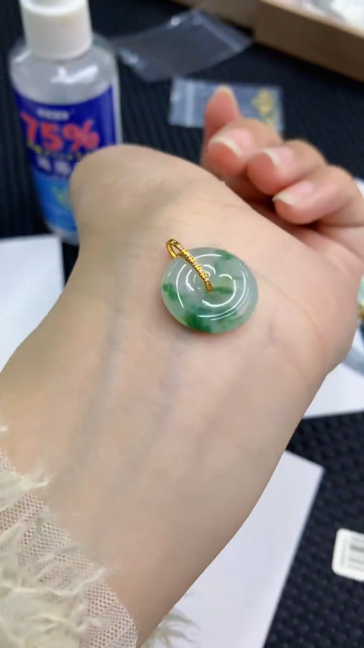 【闪购商品】翡翠颈饰18K金镶嵌            8