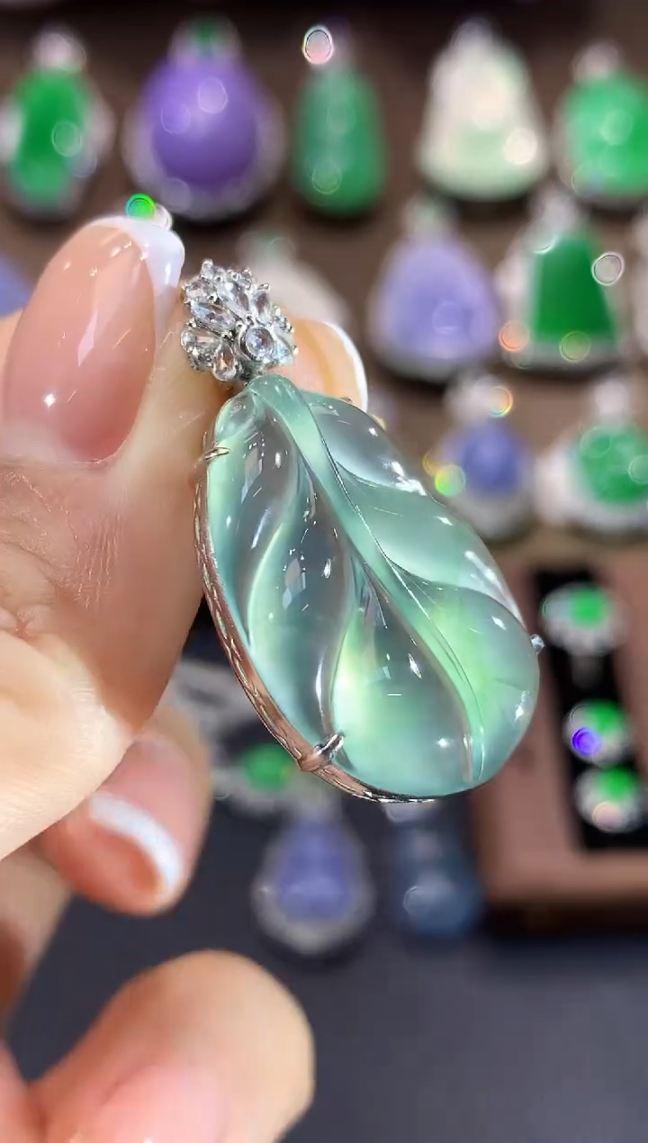 吊坠(不含链)18K金镶嵌翡翠C35