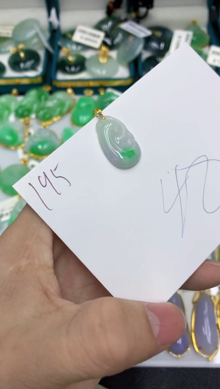 【闪购商品】翡翠颈饰18K金镶嵌号链接