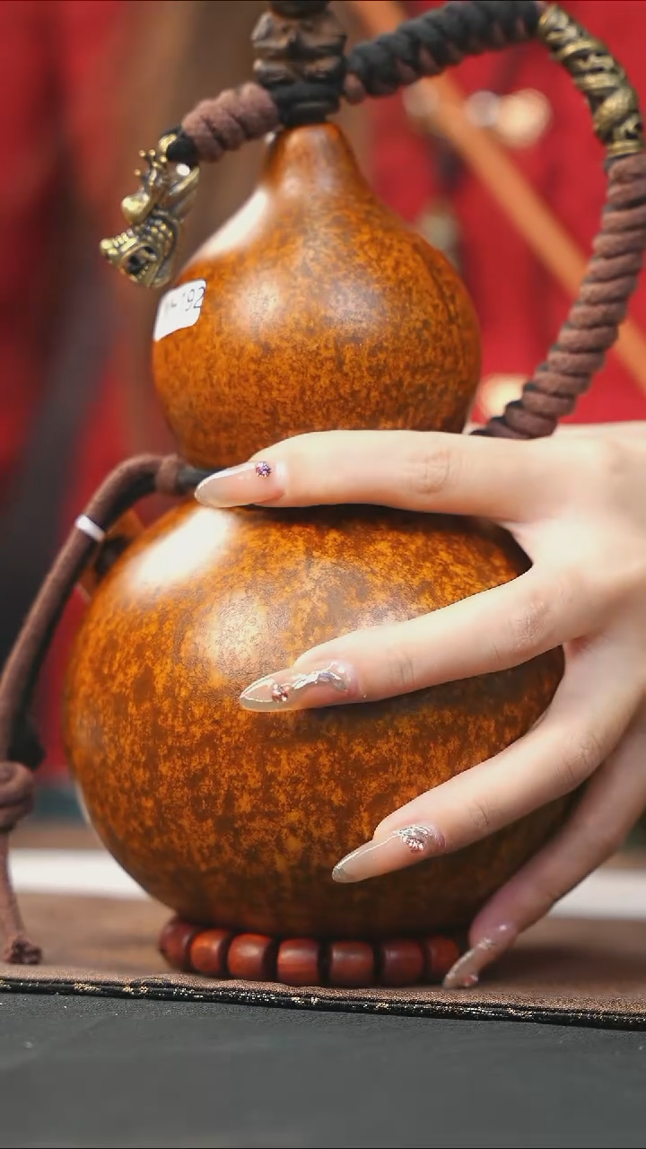 【闪购商品】WH192大漆酒葫芦不包手串及旋转底座