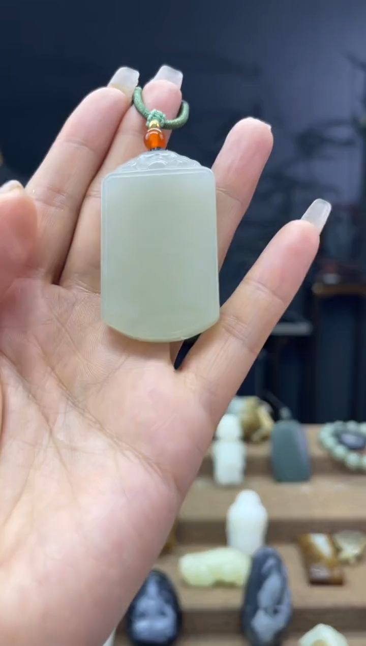 颈饰未镶嵌和田玉1