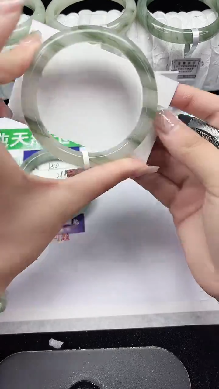 未镶嵌手镯石英质玉151-58/59