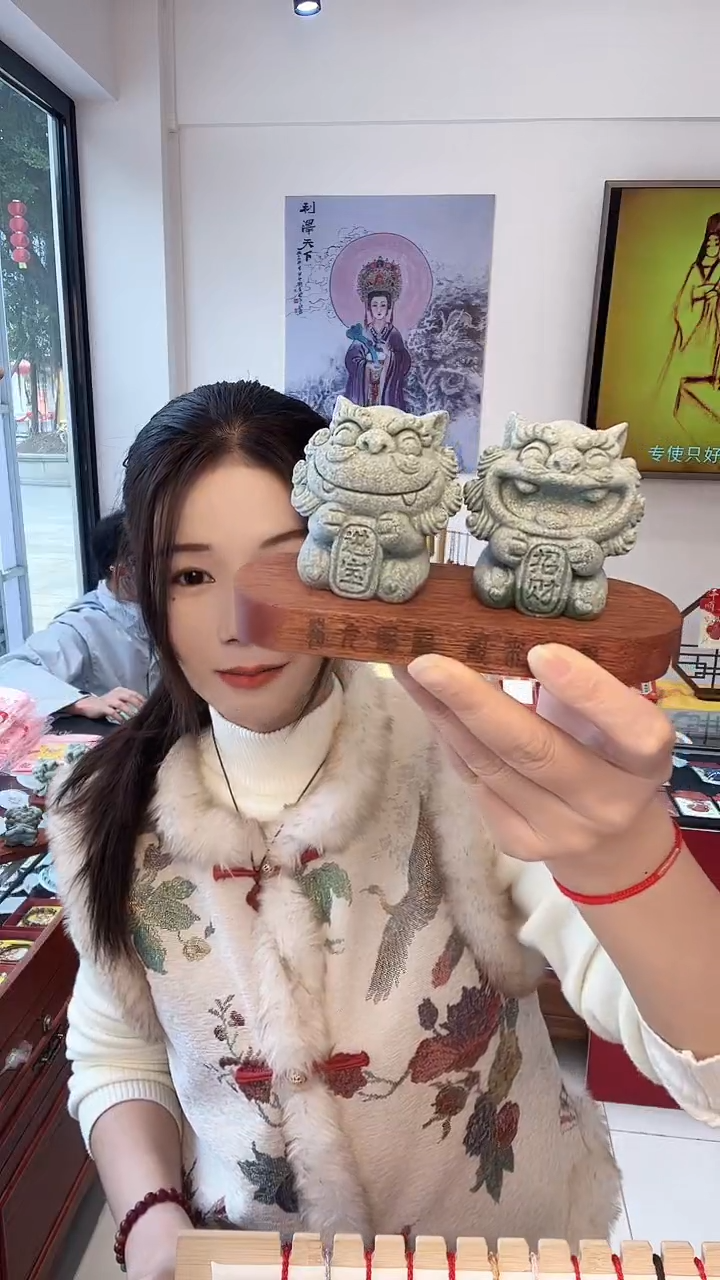 石材龙母吉物创意石雕摆件