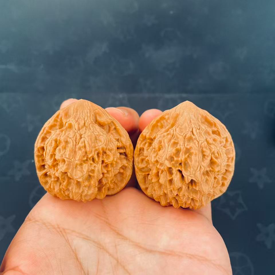 官帽4.6尺寸-4.8尺寸已打底到手直接盘玩文玩核桃