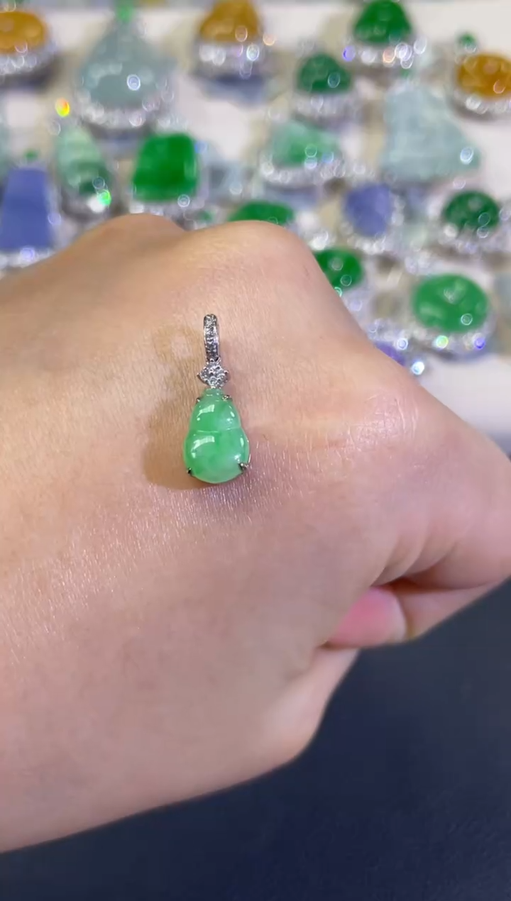 吊坠(不含链)18K金镶嵌翡翠A562|980