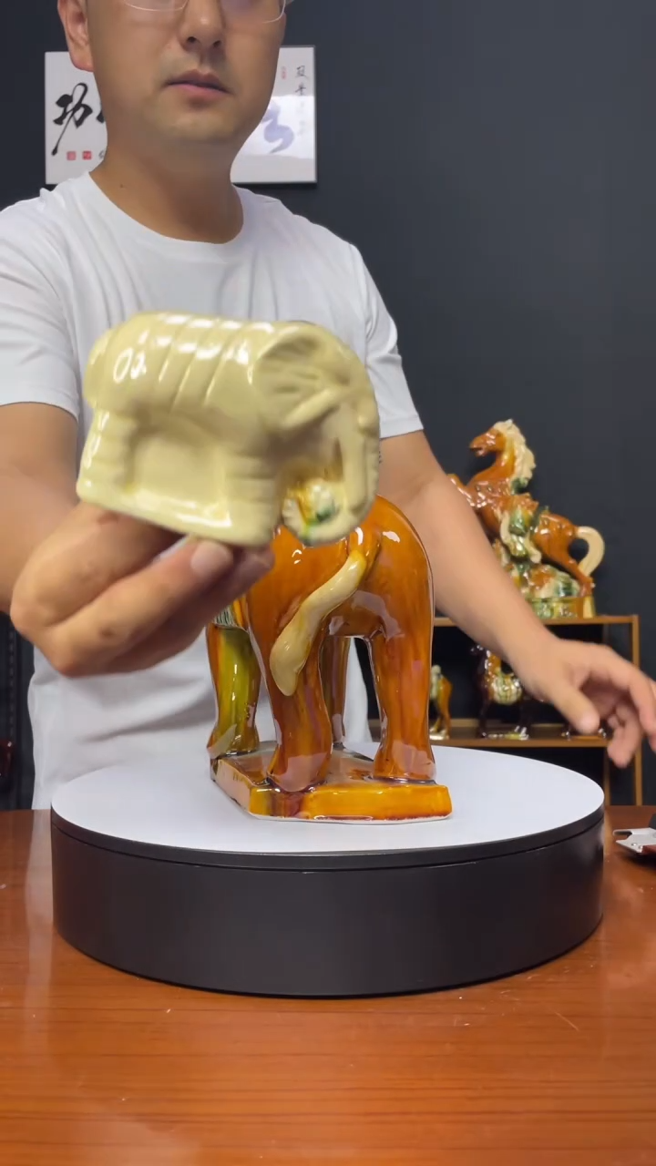 陶瓷小小象白色高9cm