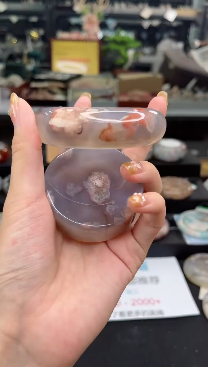 【闪购商品】石英质玉手镯未镶嵌59圈口（赠品镯心）2S5231