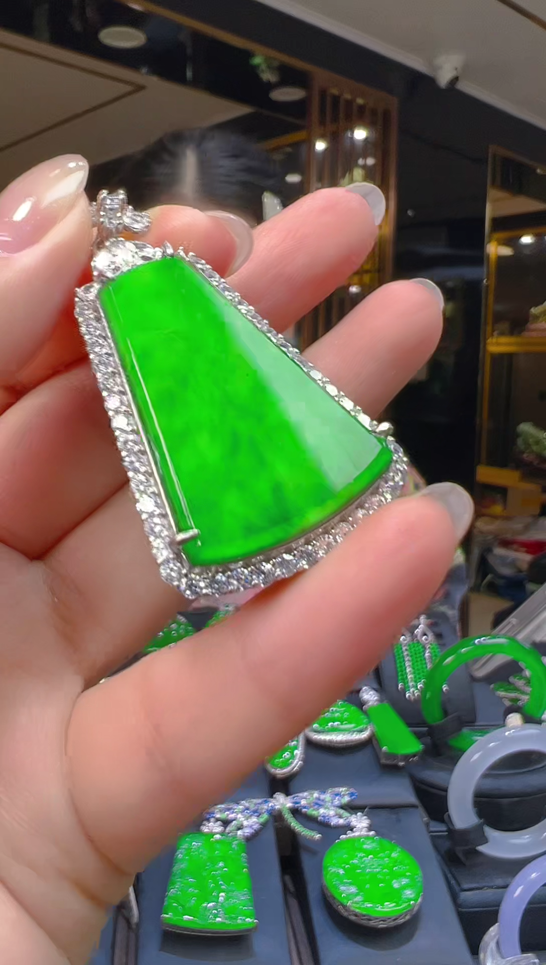 吊坠(赠链)银S925镶嵌翡翠008（多样性发其一）