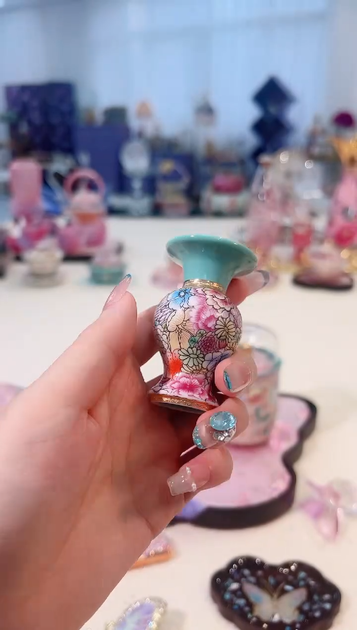 如意芳菲---香插盖置---如图----