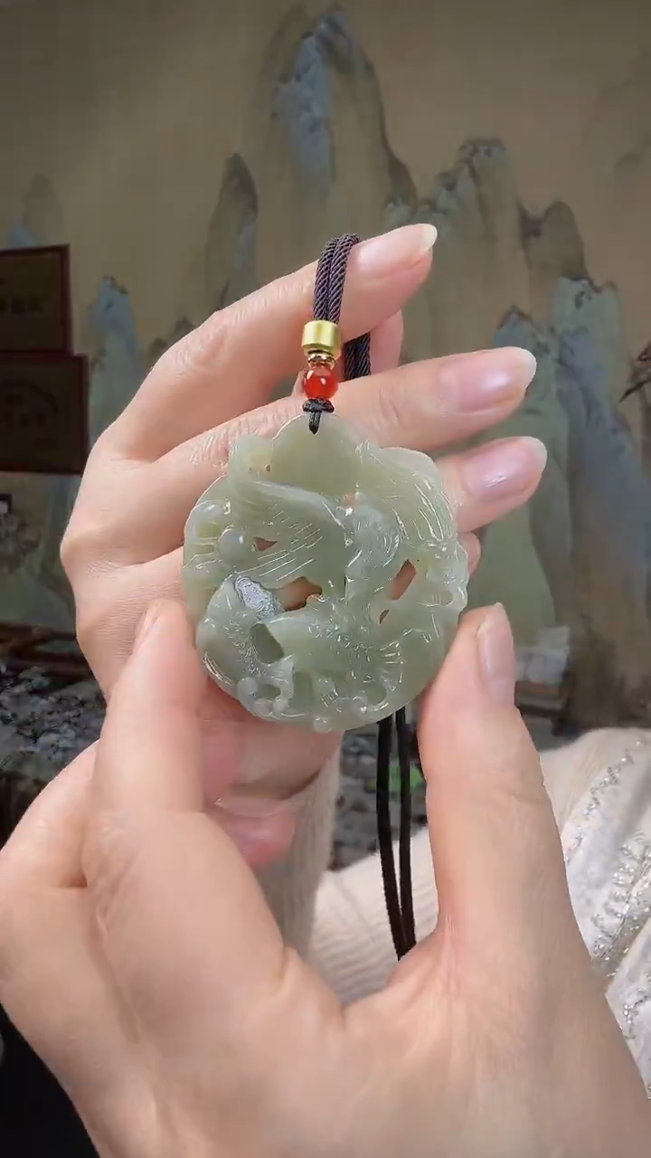 颈饰未镶嵌和田玉.