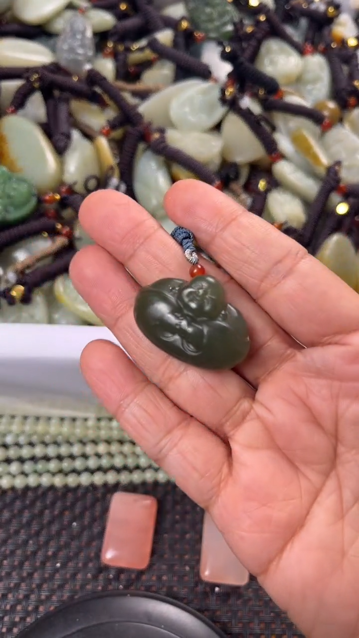 【闪购商品】和田玉颈饰未镶嵌多样性发货没有证书拍一发一有瑕