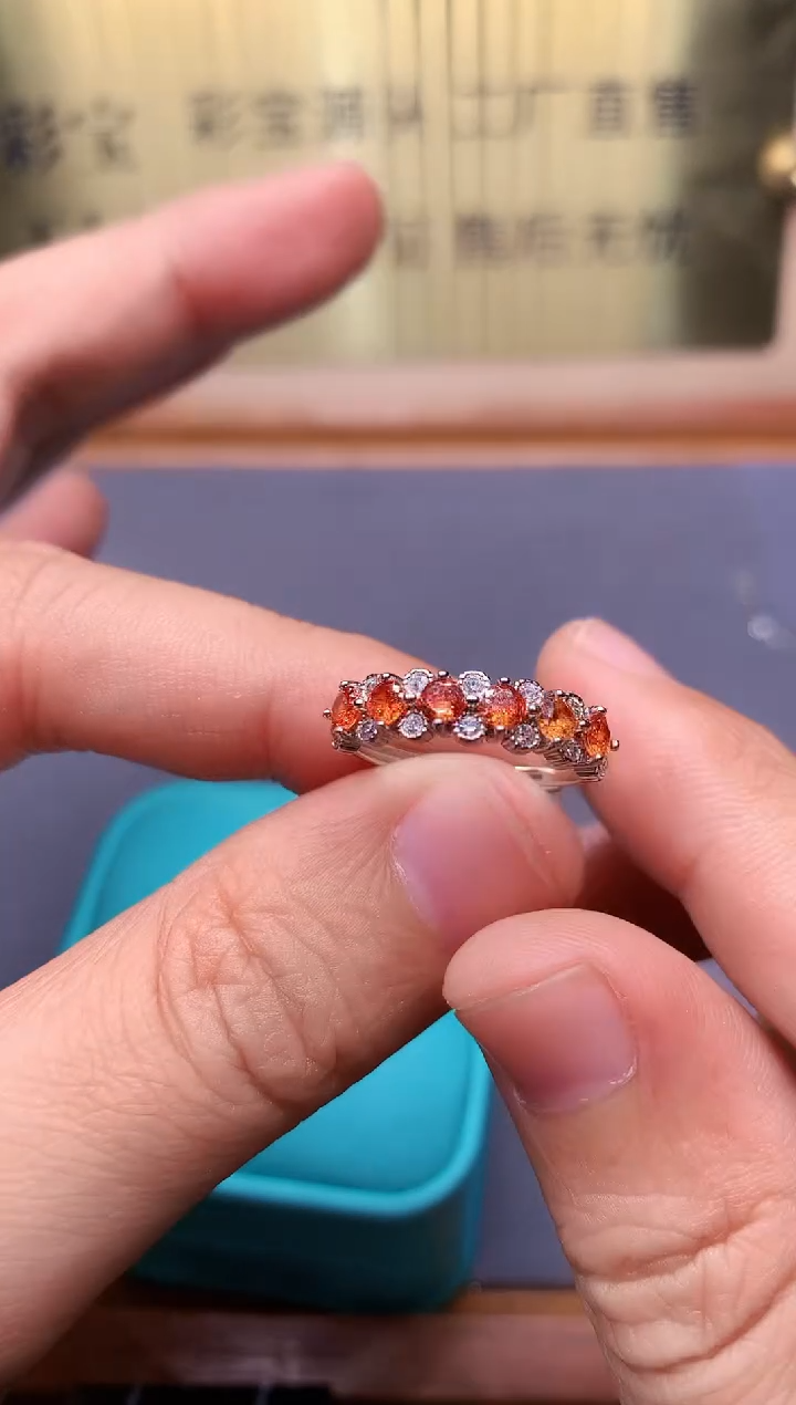 【闪购商品】蓝宝石戒指银S925镶嵌........