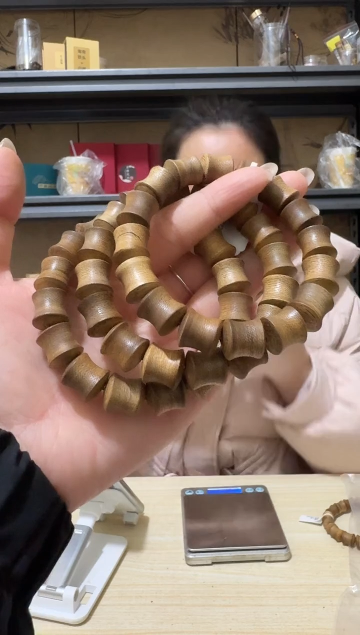 【闪购商品】沉香手串10号文莱野料手串多样性一条