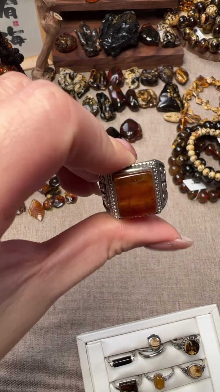 【闪购商品】琥珀手串未镶嵌抚顺琥珀