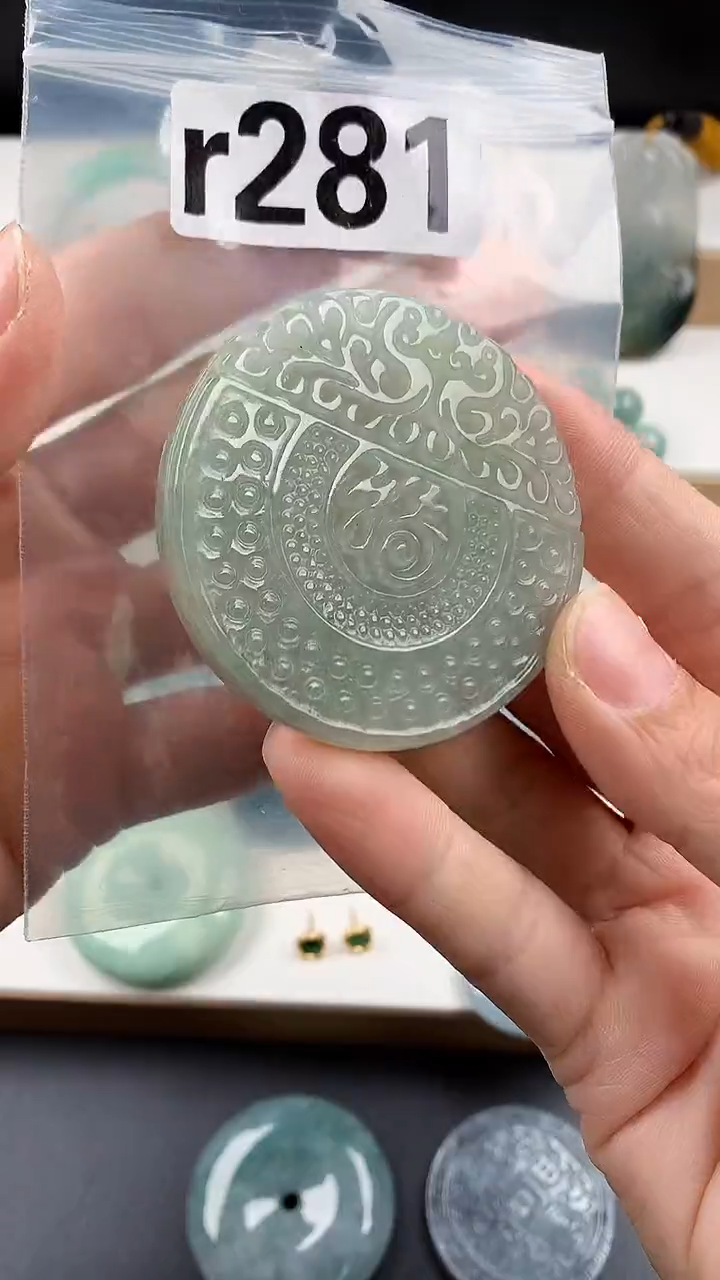 颈饰未镶嵌翡翠天然翡翠吊坠挂件