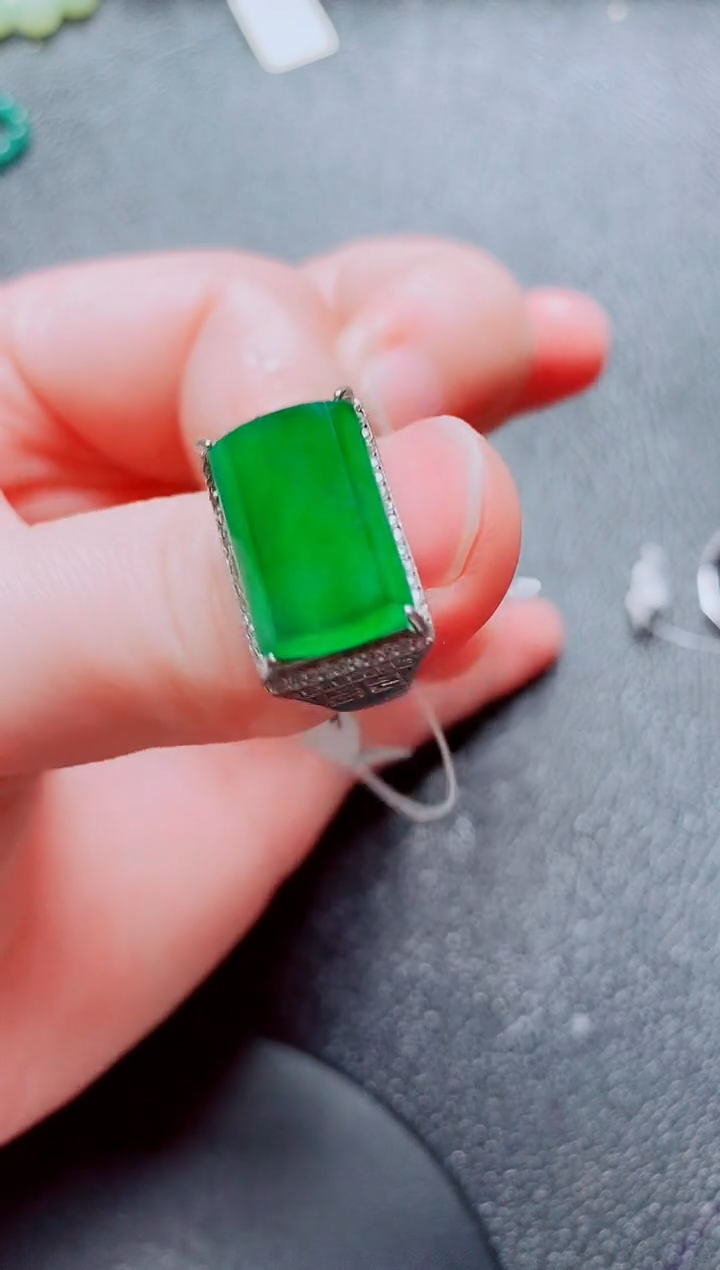银S925镶嵌戒指翡翠111