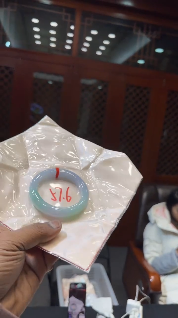 【闪购商品】翡翠手镯未镶嵌手镯