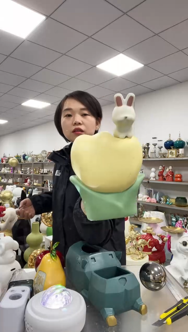 【闪购商品】悦美花田兔兔纸巾盒黄色