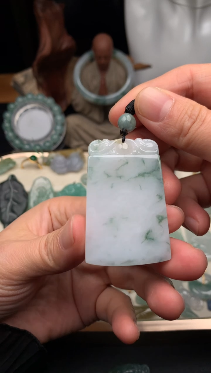 吊坠(不含链)未镶嵌翡翠吊坠