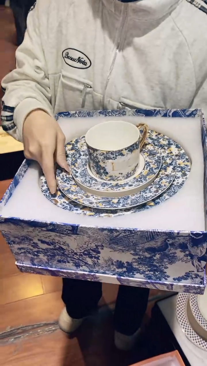 【闪购商品】杯鸿辉家品牌瓷器，京东包邮！