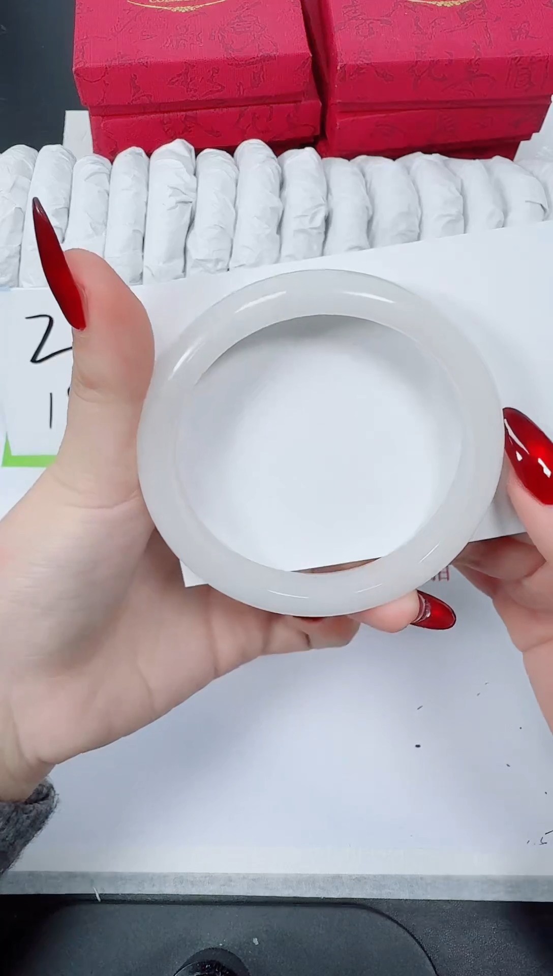 【闪购商品】石英质玉手镯未镶嵌K46-61