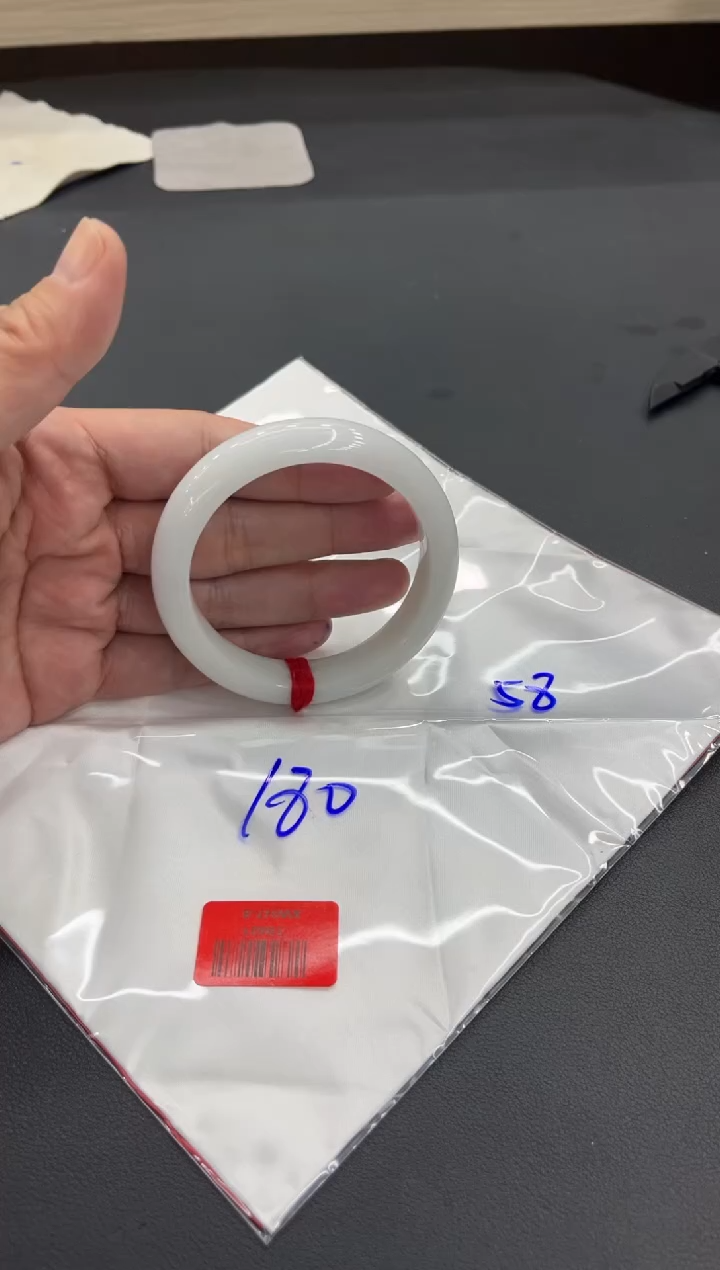 未镶嵌手镯翡翠翡翠手镯