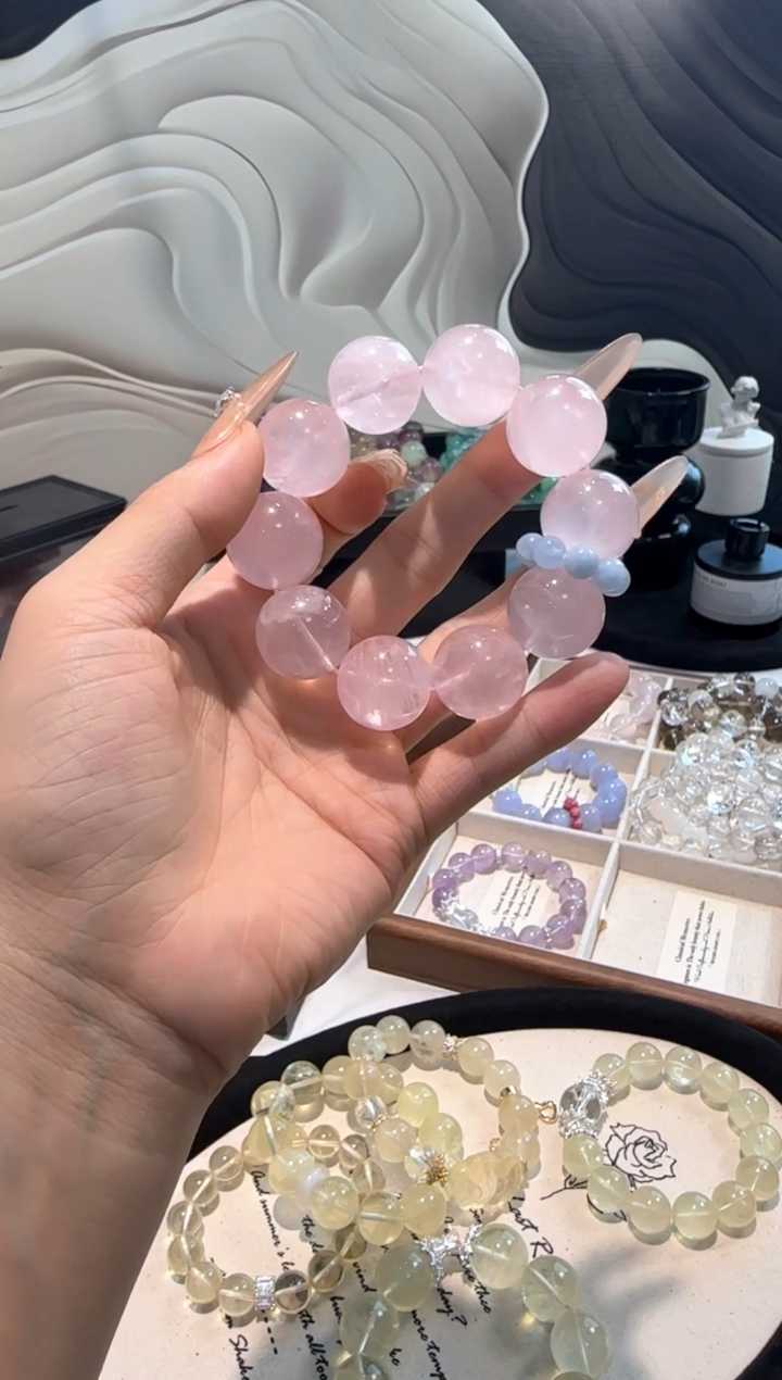 水晶手串未镶嵌果冻马粉带跑环×2去拍