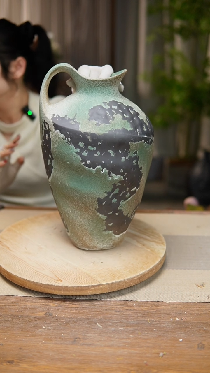 【闪购商品】陶瓷 花器诧寂复古绿奶壶