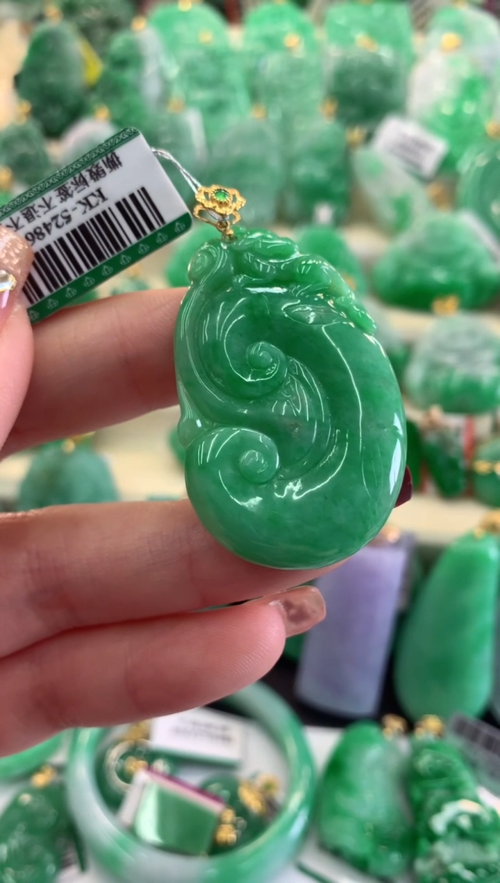 【闪购商品】翡翠吊坠(不含链)18K金镶嵌挂件