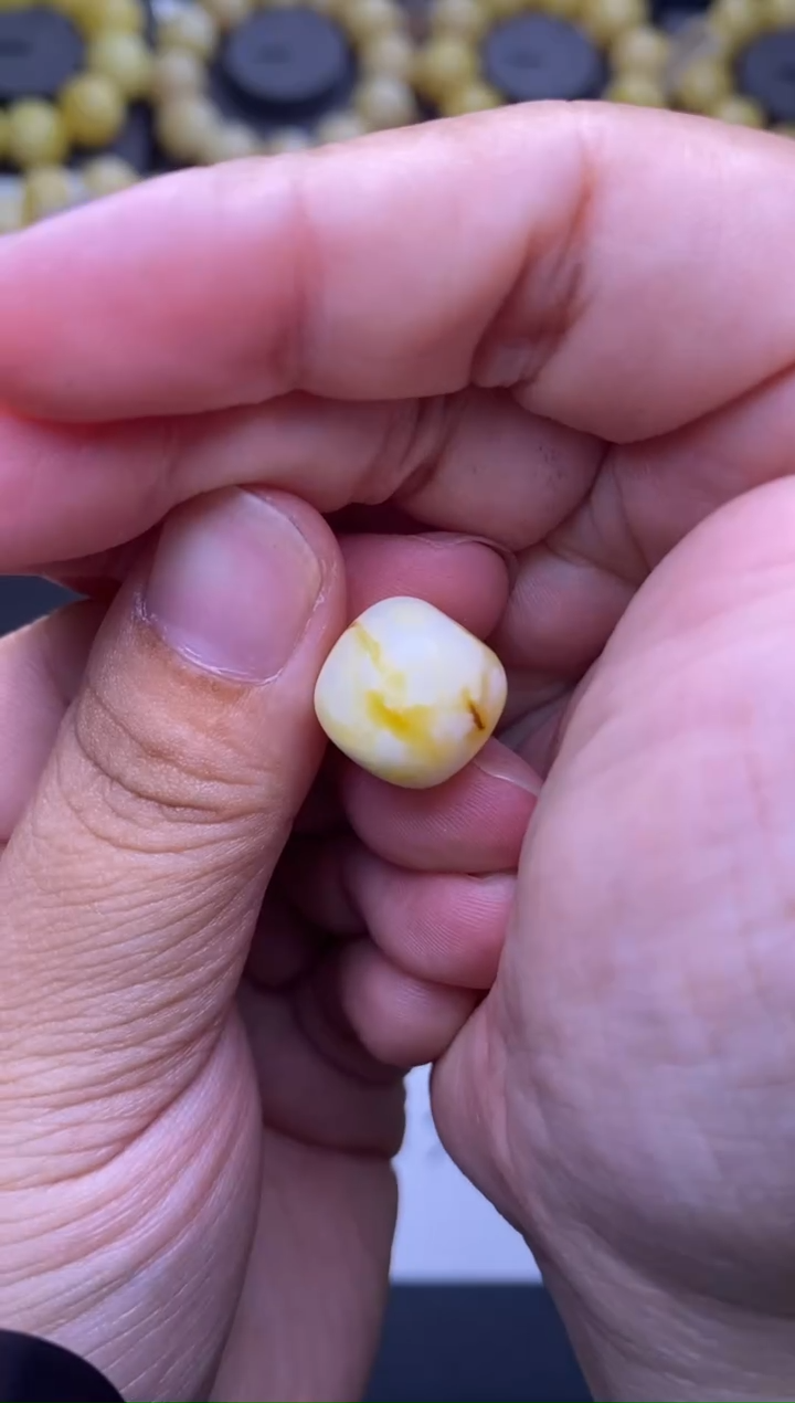 裸石琥珀未镶嵌大小姐珠宝严选100