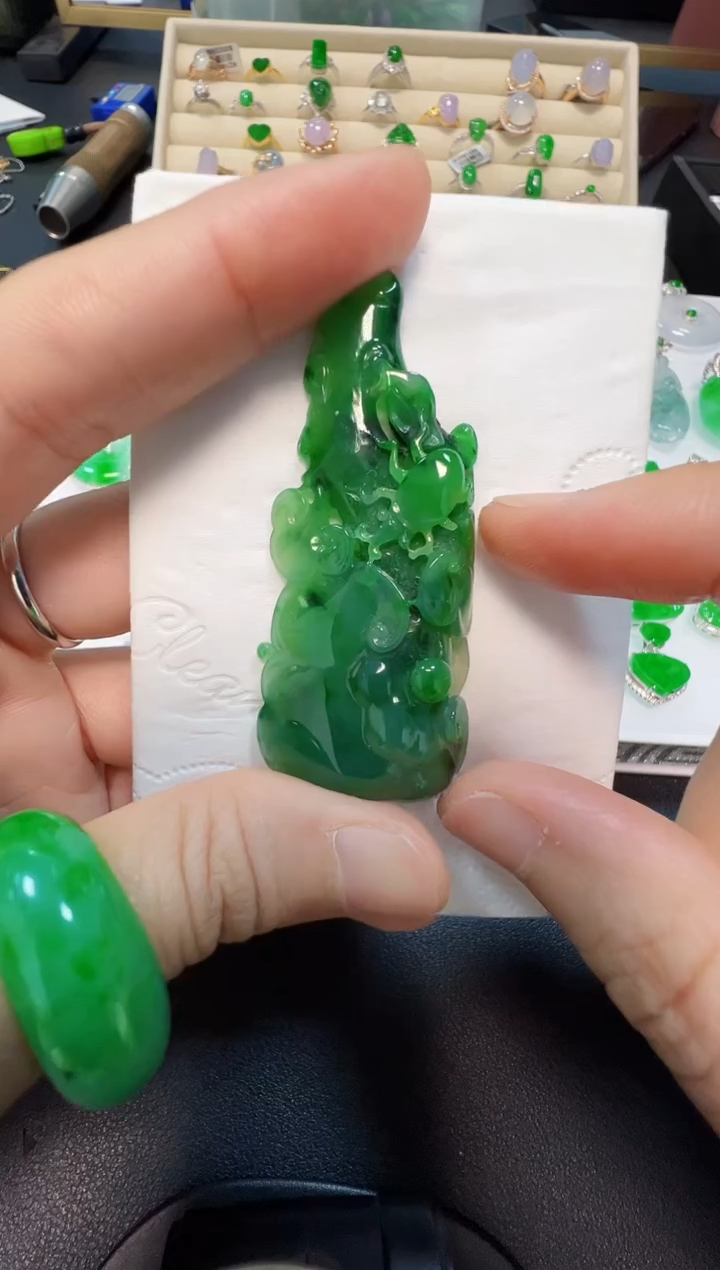 吊坠(不含链)未镶嵌翡翠4800