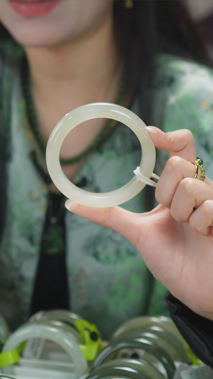 【闪购商品】和田玉手镯未镶嵌117【柚子来啦】和田玉拍一发一55