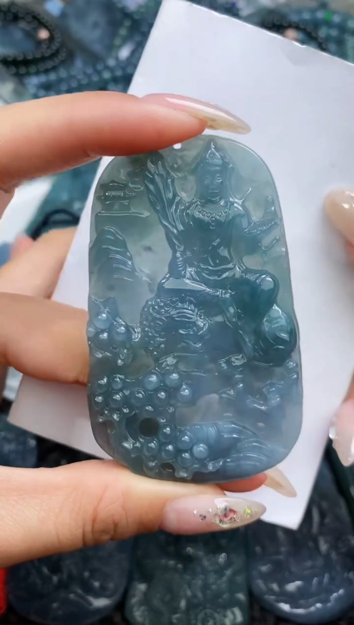 【闪购商品】翡翠颈饰未镶嵌          