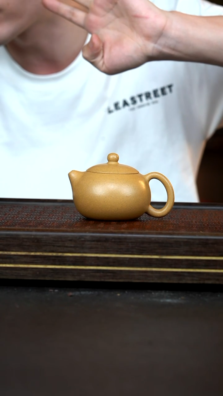 茶壶紫砂     LZX    黄金段    西施    160cc