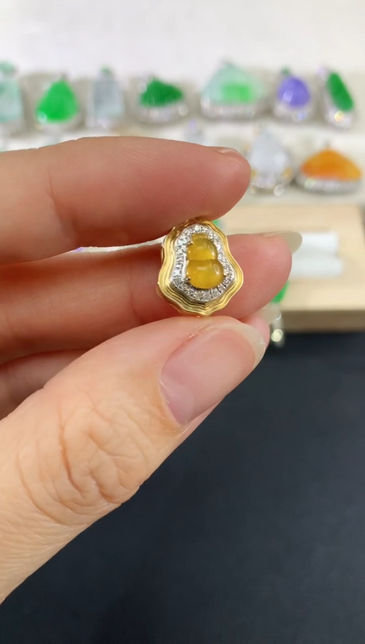 吊坠(不含链)18K金镶嵌翡翠30|3980