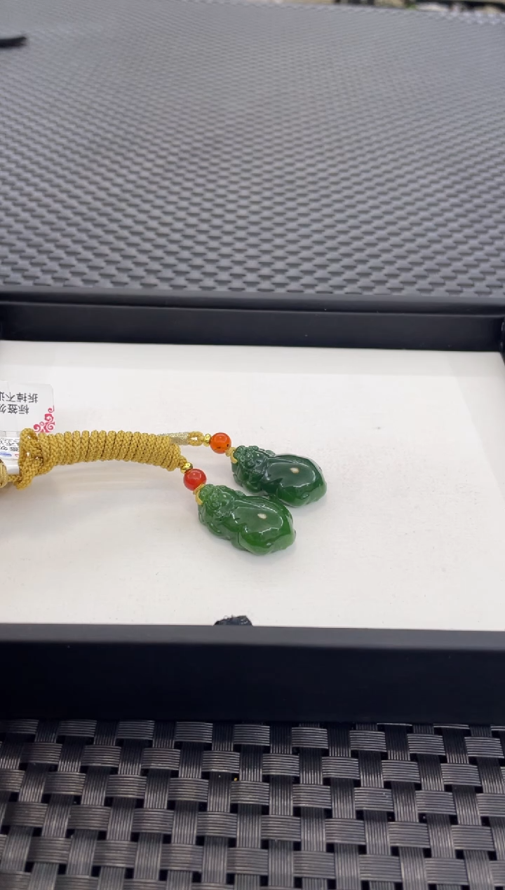 颈饰未镶嵌和田玉貔貅微矿点（多样性发一件）PP107