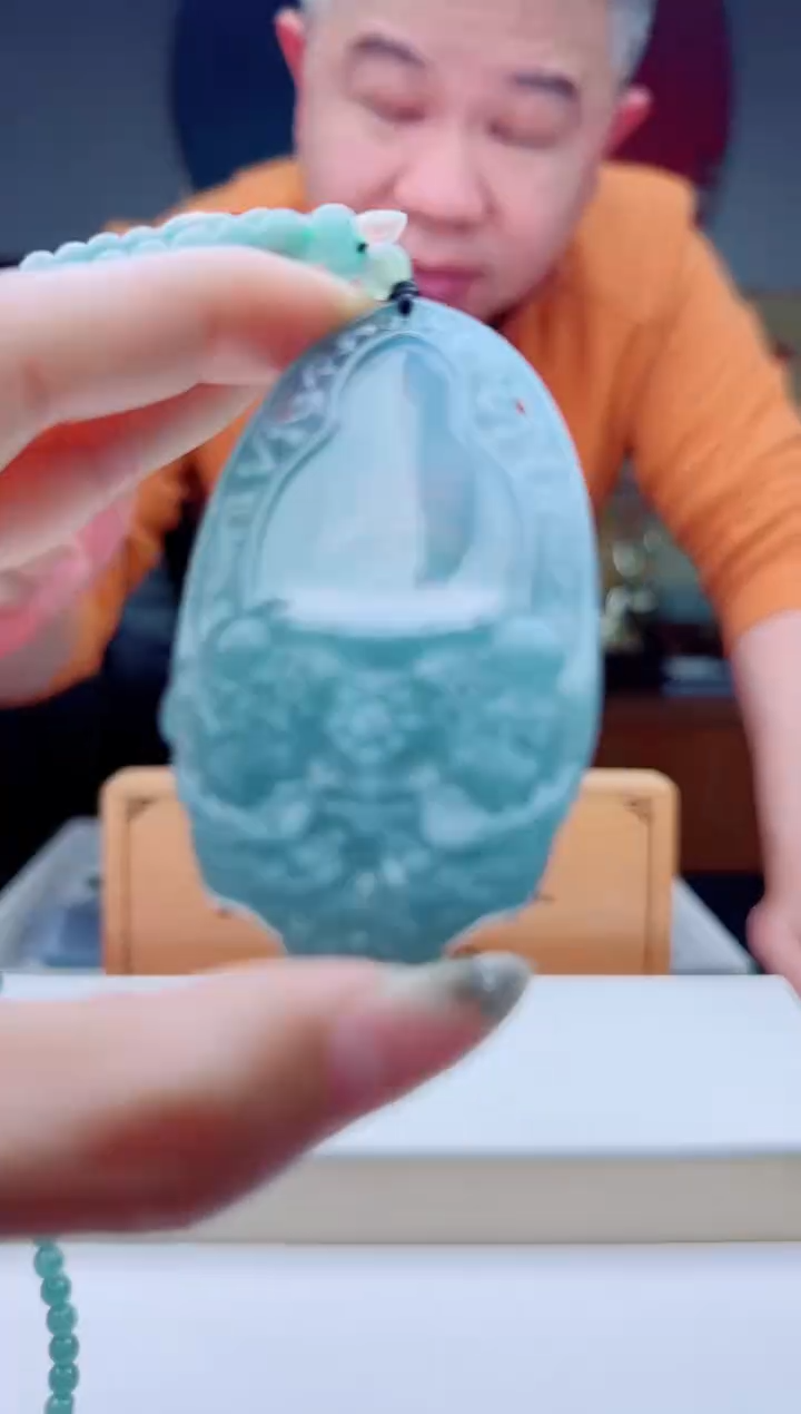 颈饰未镶嵌翡翠多样性发其一