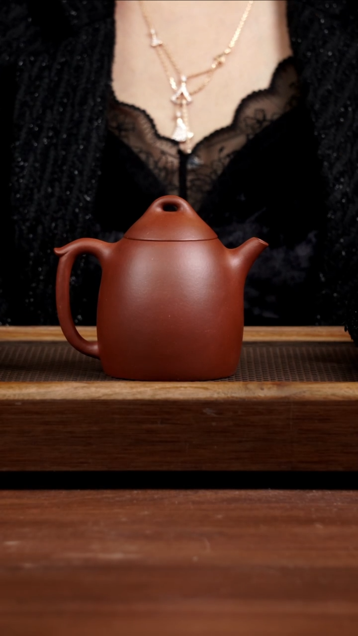 【闪购商品】紫砂茶壶红皮龙秦权310CC