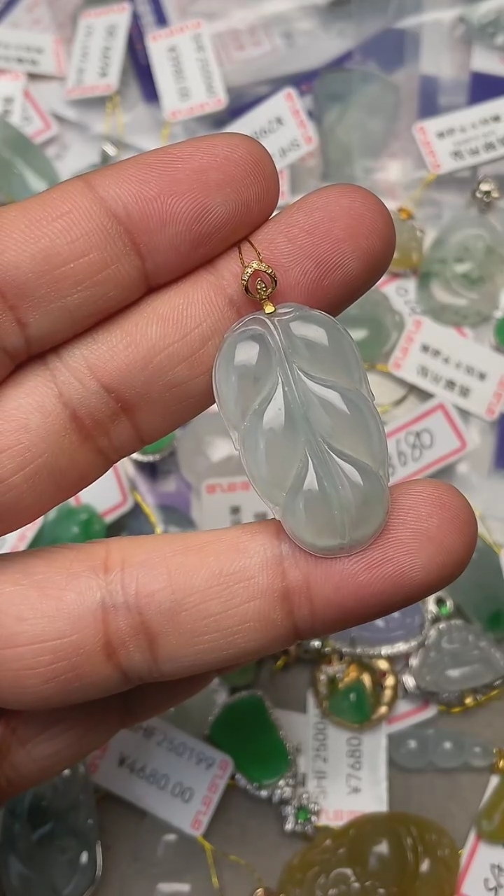 【闪购商品】翡翠吊坠(不含链)18K金镶嵌天然缅甸翡翠A货(不含链)