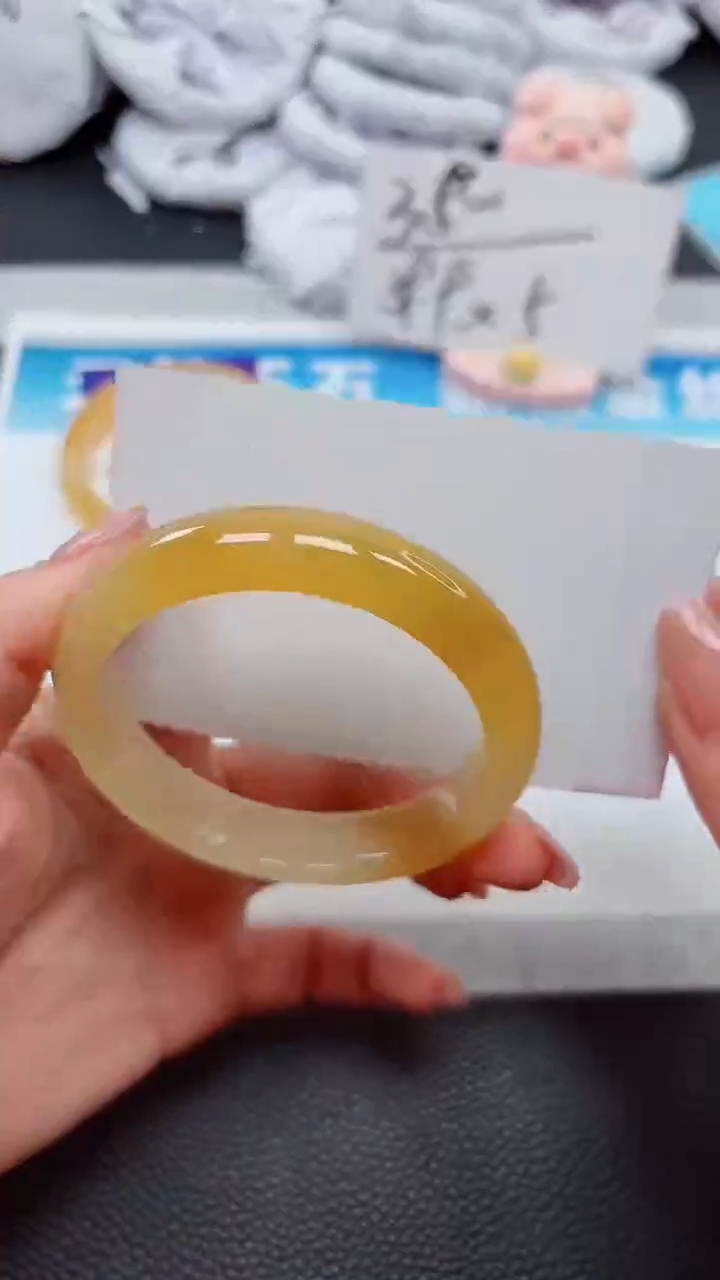 【闪购商品】石英质玉手镯未镶嵌740