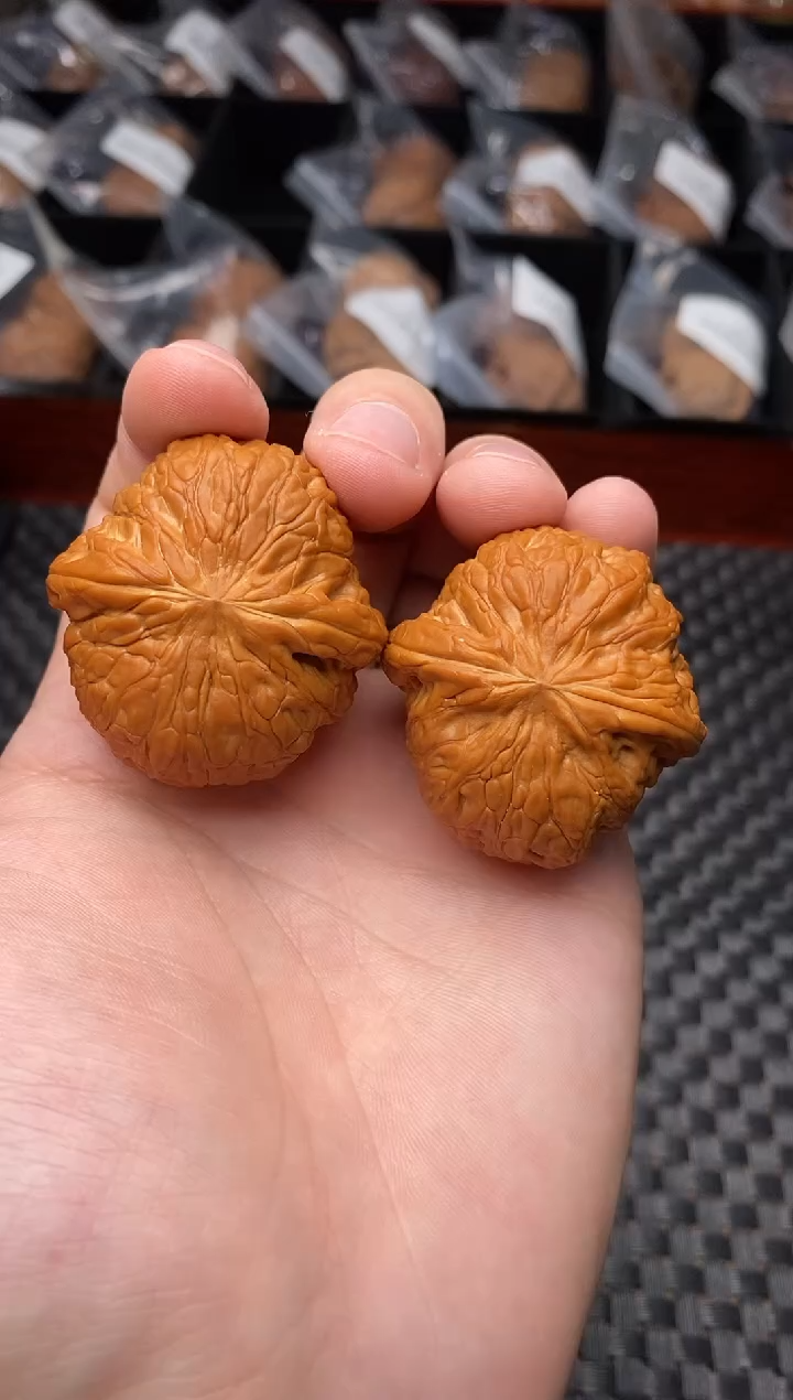 把件文玩核桃微修打底铁锤妹妹40尺